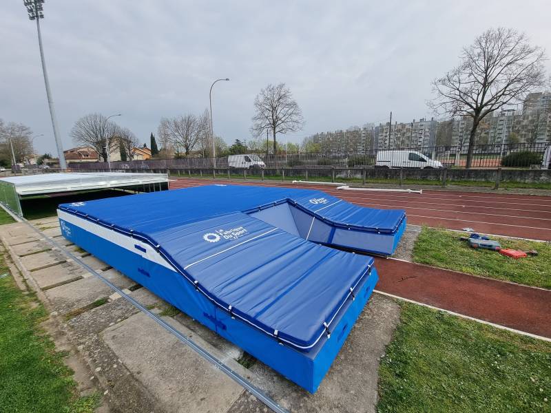 Vue du côté gauche du sautoir