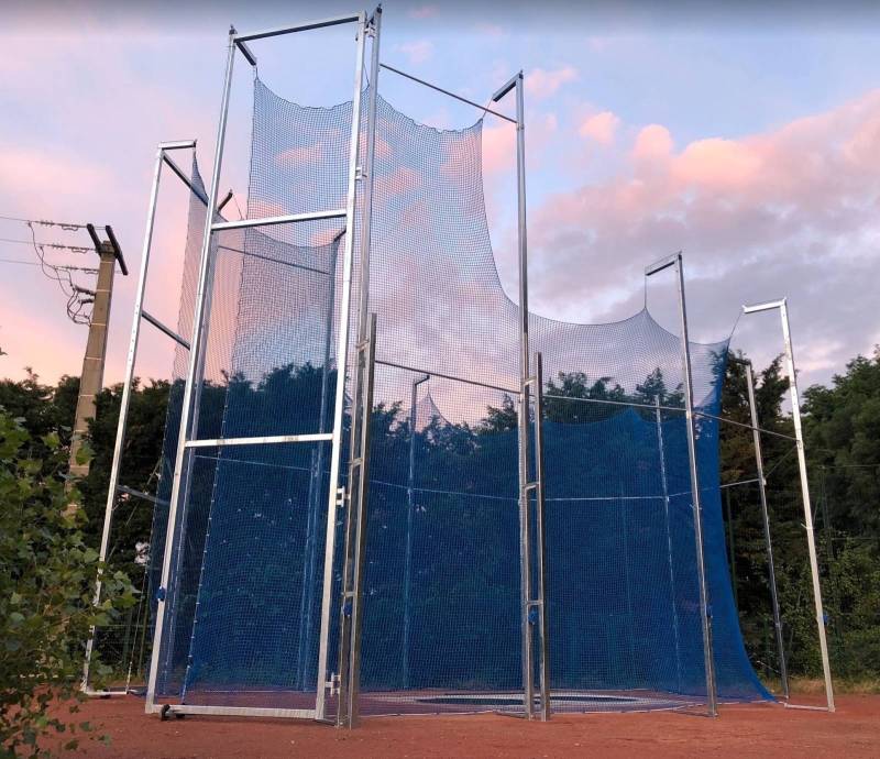 La couleur des filets ainsi que des poteaux est personnalisable avec une peinture thermolaquée