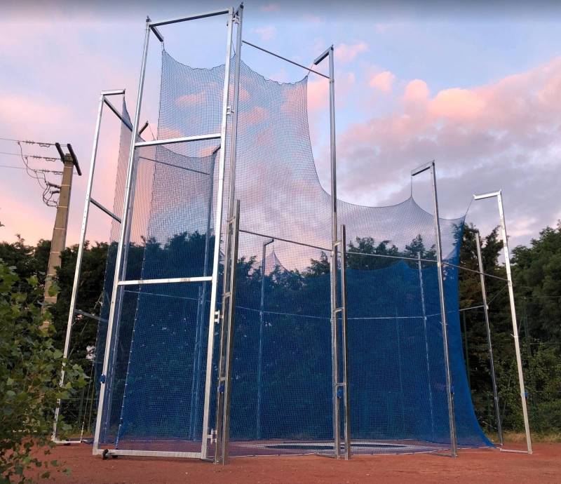 Cage de lancer avec cercle de bateau et de disque avec son filet bleu personnalisable en couleur 