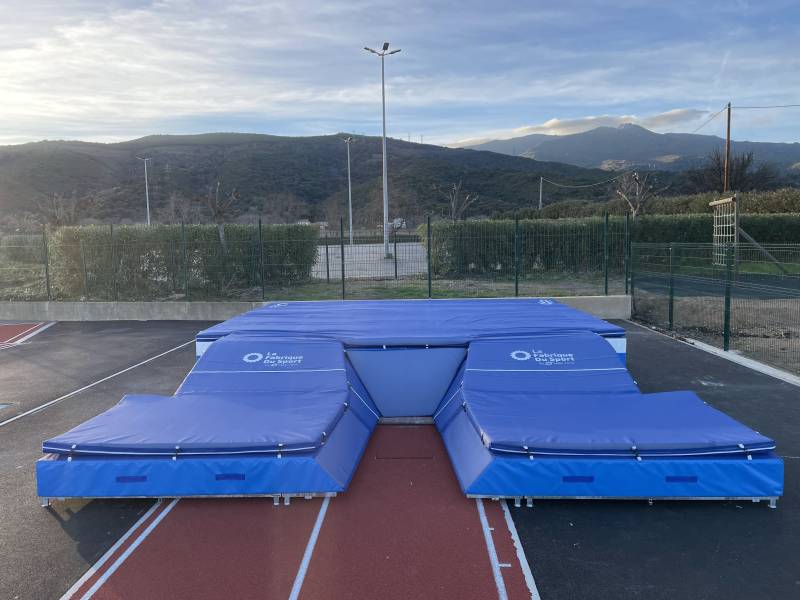 Sautoir pour la pratique du saut à la perche simple entrée