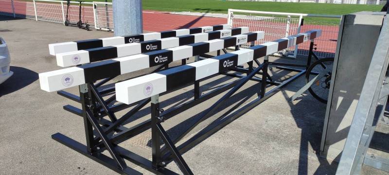 Haie de steeple longeur 5m pour athlétisme blanc et noir