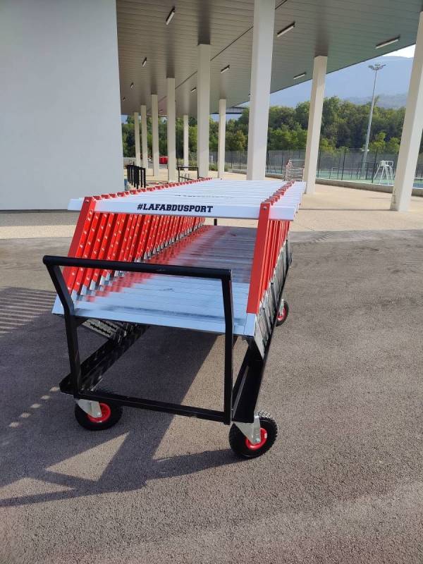 Rangement des haies sur chariot pour manutention et stockage