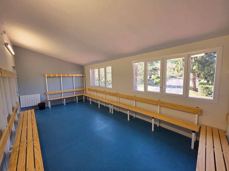 Banc de vestiaire sur mesure en pin de bois avec et sans porte manteau