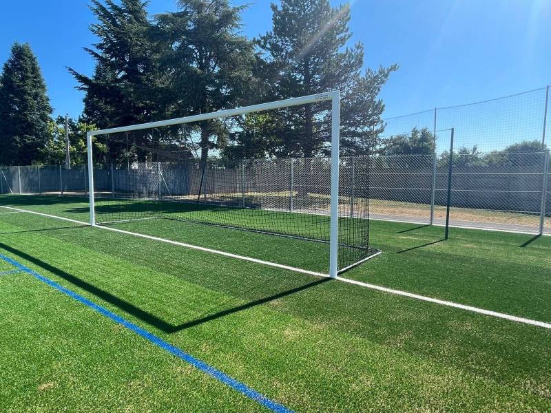 But de foot A11 à sceller avec mats arrière pour tension du filet