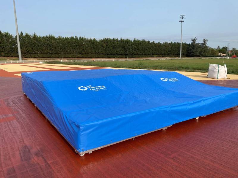 housse de protection pour sautoir en hautoir avec caillebotis sur roues