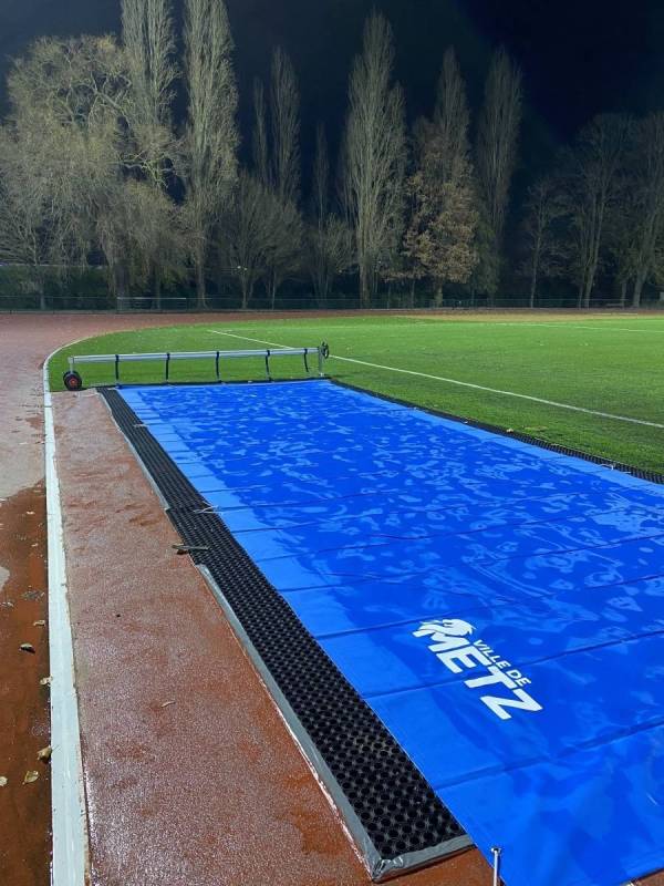 Bâche de protection personnalisé pour fosse de longueur avec enrouleur 