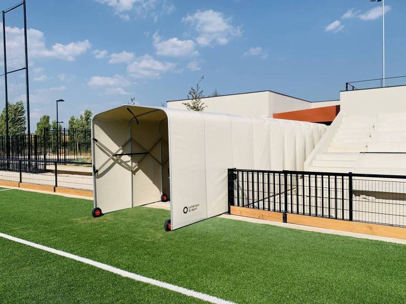 Tunnel d'accès repliable pour entrée des joueurs sur-mesure et personnalisable avec roue pneumatique